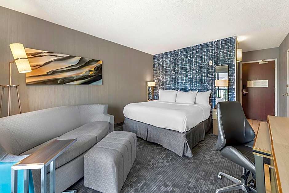 Comfort Inn & Suites Bethlehem Lehigh Valley Airport