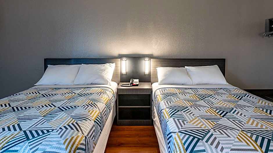 Motel 6-Branford, CT - New Haven