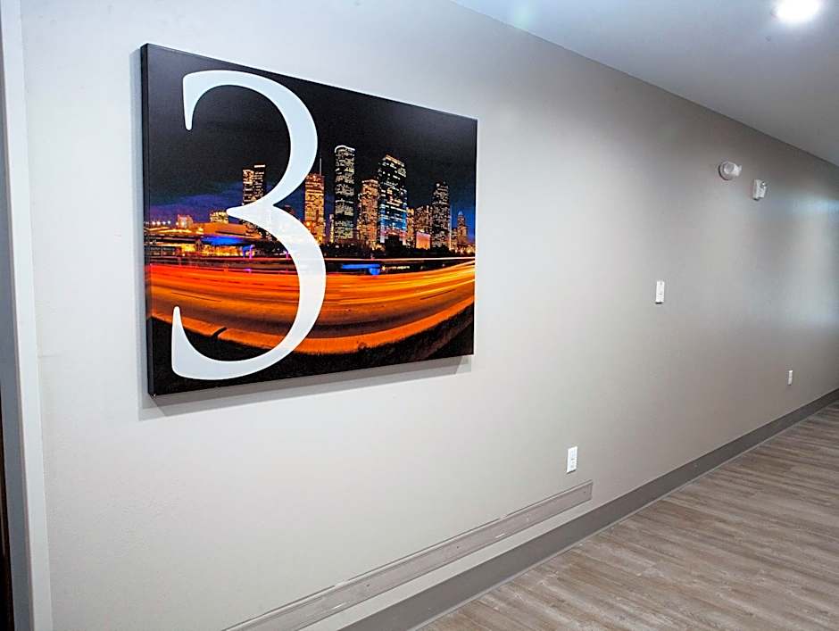 Days Inn & Suites by Wyndham Houston NW Cypress