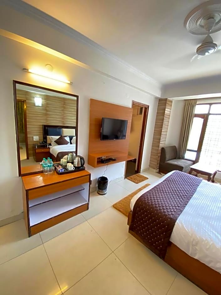 Beyond Stay Paradise Continental Mussoorie