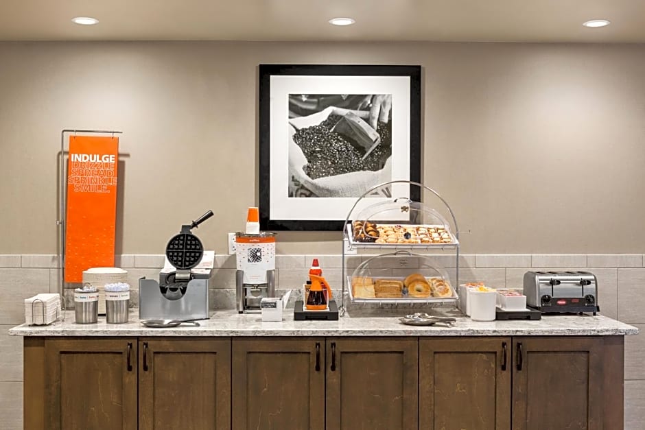 Hampton Inn & Suites Minooka