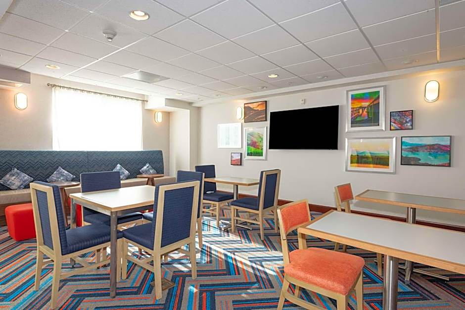 Hampton Inn By Hilton & Suites Pittsburg