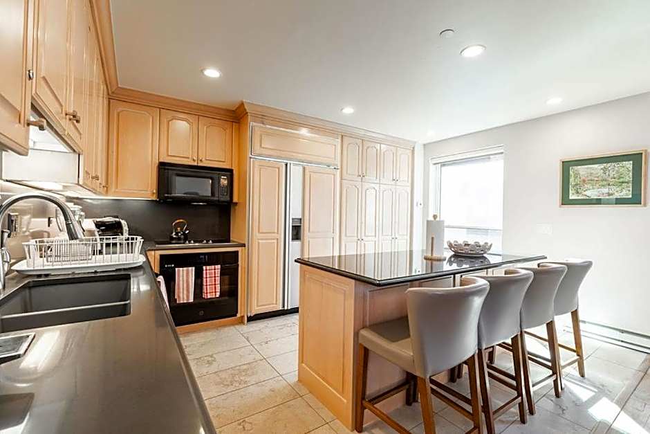 Northwood's Ski-In Ski-Out by Vail Realty