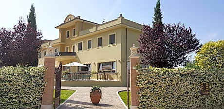 Giga Hotel