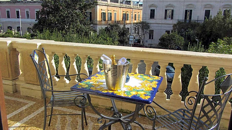 Dimora Charleston Lecce parcheggio privato in loco gratis