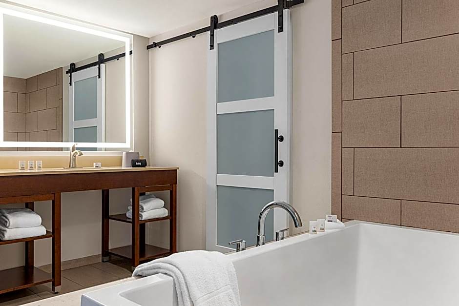 Holiday Inn Express & Suites - Evansville Downtown By IHG