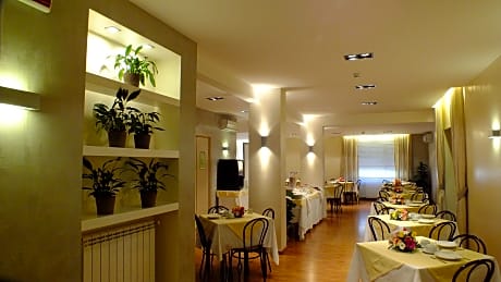 Consul Hotel
