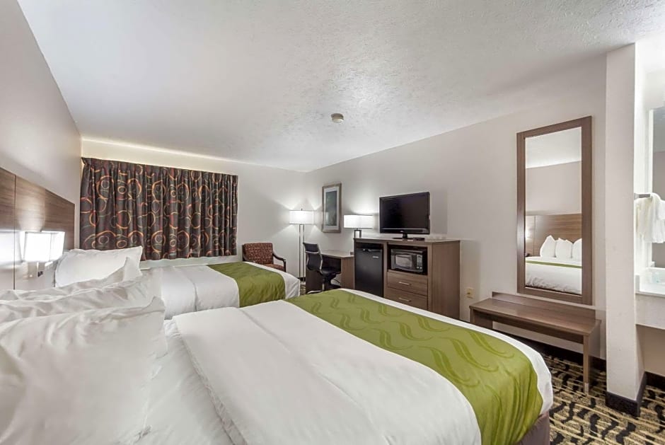 Quality Inn & Suites West Omaha - NE Linclon