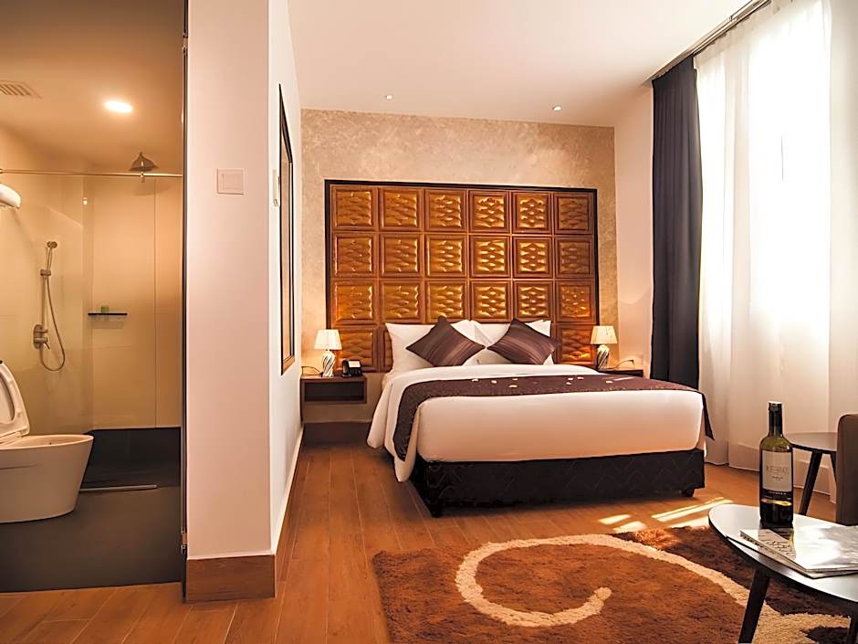 Belllo Hotel Jb Central