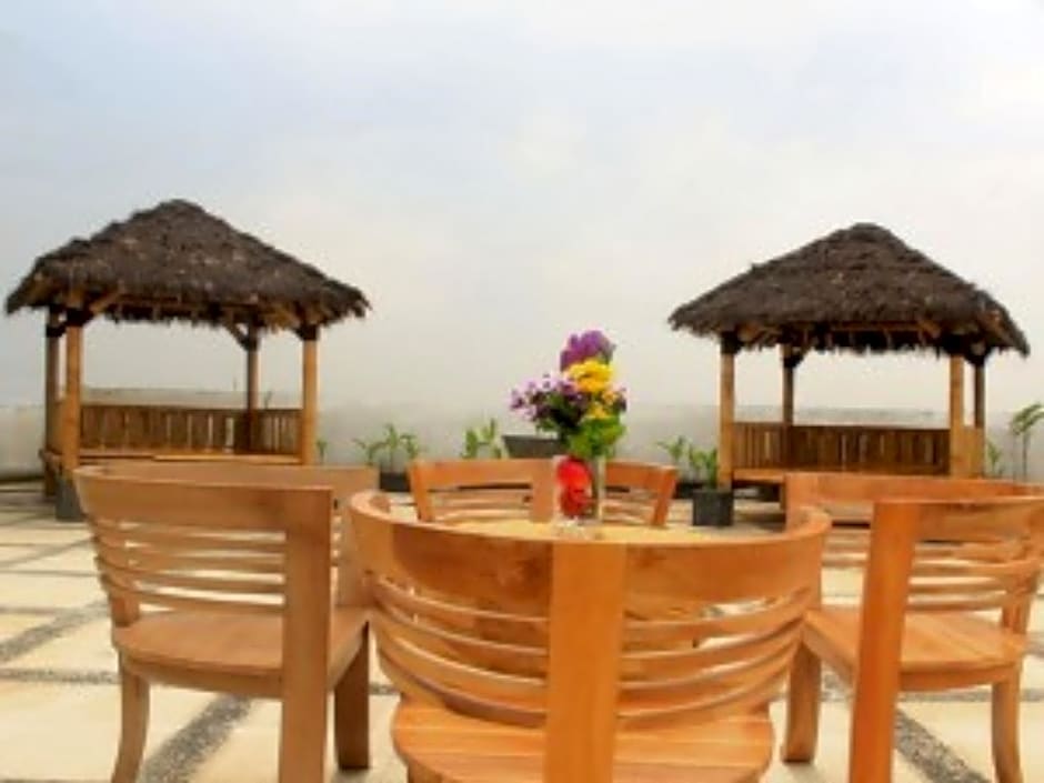 Marilyn Hotel Serpong