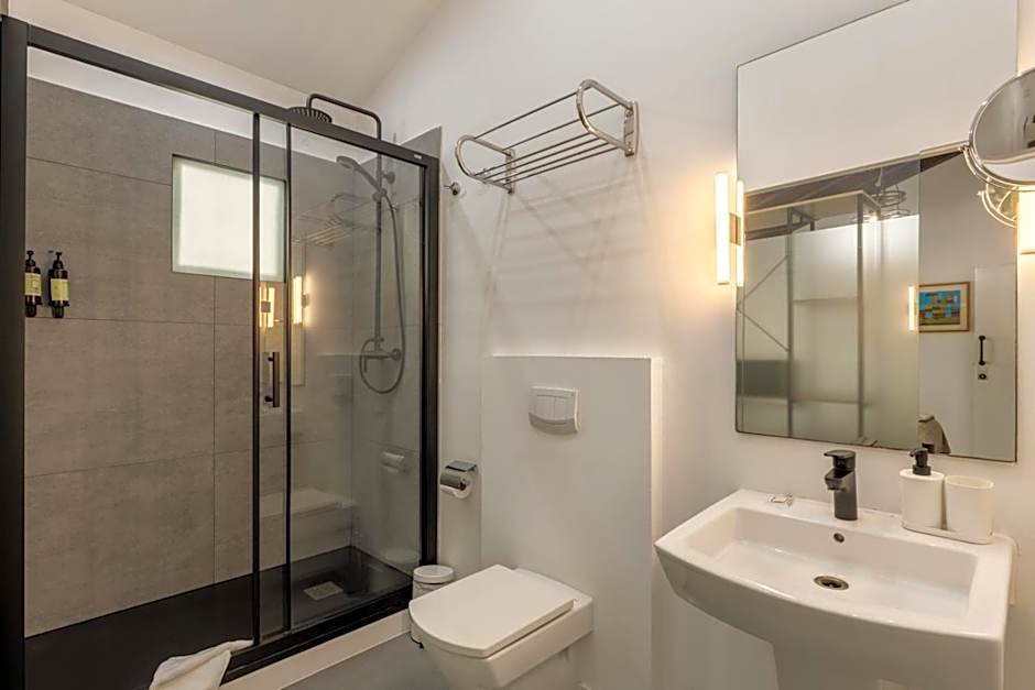 Antiguo Brondo Selfcheck-in Smart Rooms