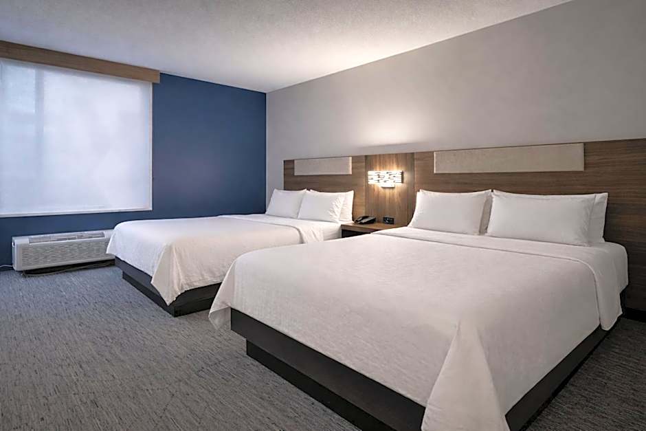 Holiday Inn Express Hotel & Suites St. Paul - Woodbury By IHG