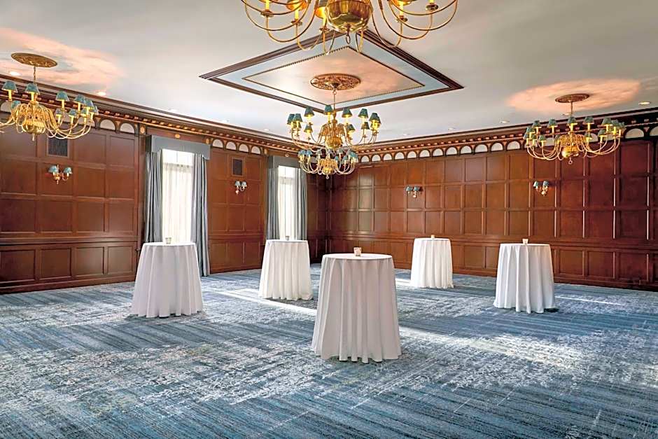 The Hotel Saskatchewan, Autograph Collection by Marriott