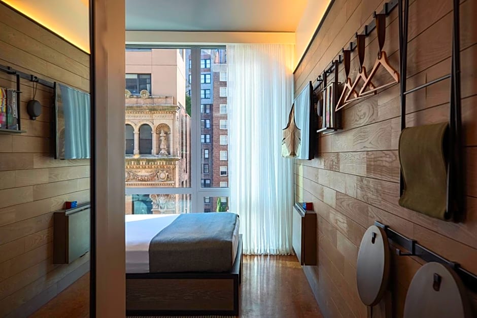 Moxy by Marriott NYC Downtown