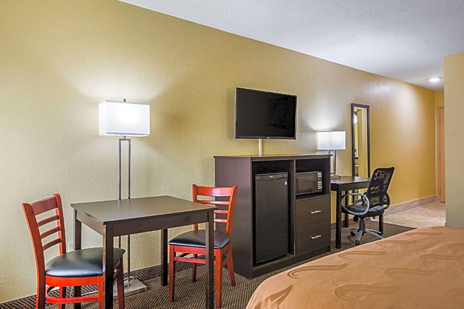 Quality Inn & Suites Greensburg I-74