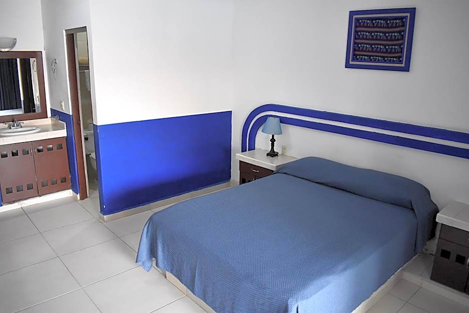 Hotel Plaza Almendros