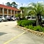 Magnolia Inn And Suites