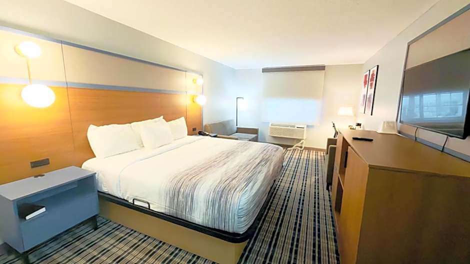 AmericInn by Wyndham Lake Mills