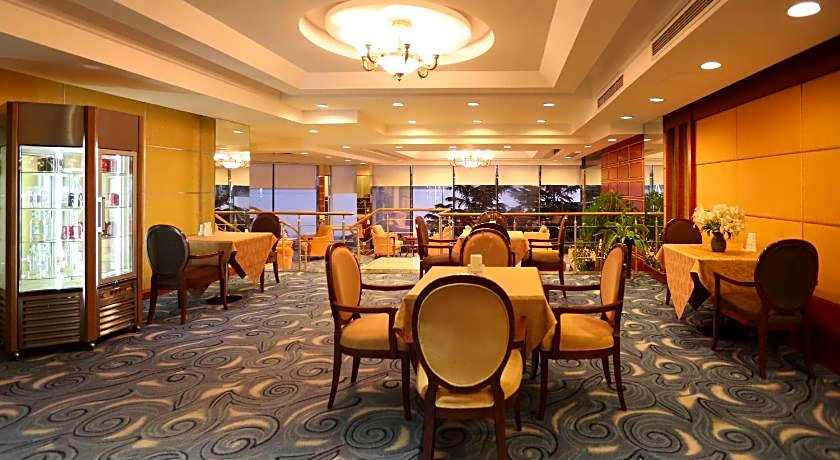 Qingdao Huiquan Dynasty Hotel