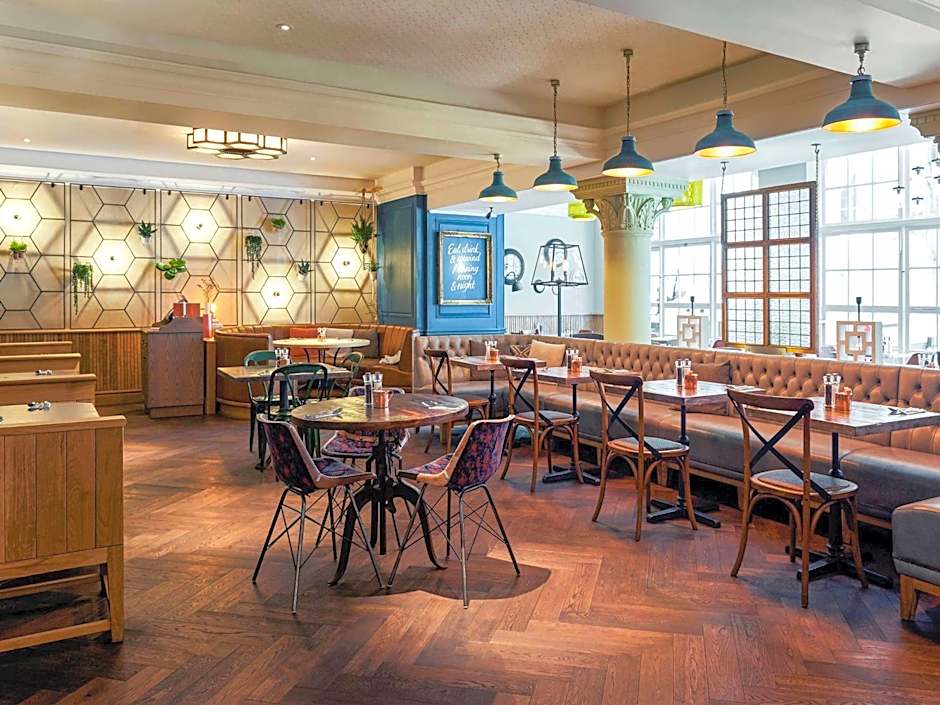 Bristol Grand Hotel By Sunday