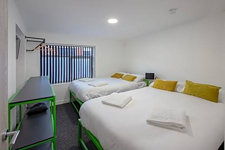 Two-Bedroom Apartment - NO SEAVIEW