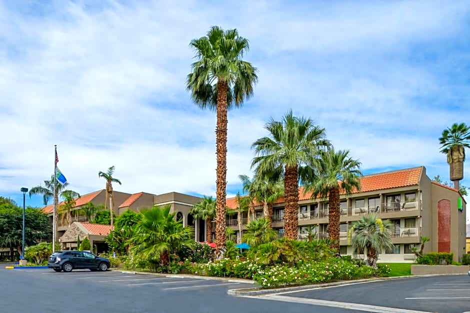 Holiday Inn Express Palm Desert By IHG