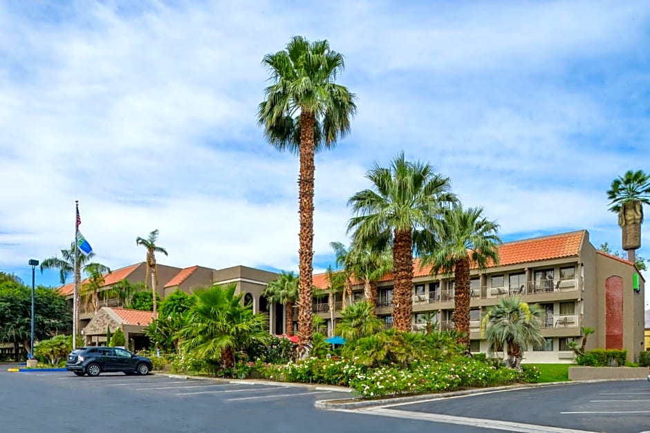 Holiday Inn Express Palm Desert