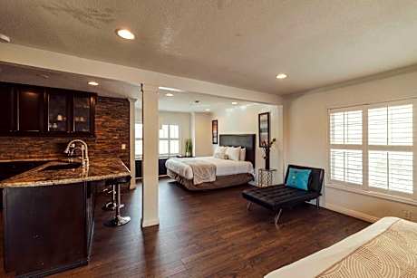 Dixie Family Suite 237