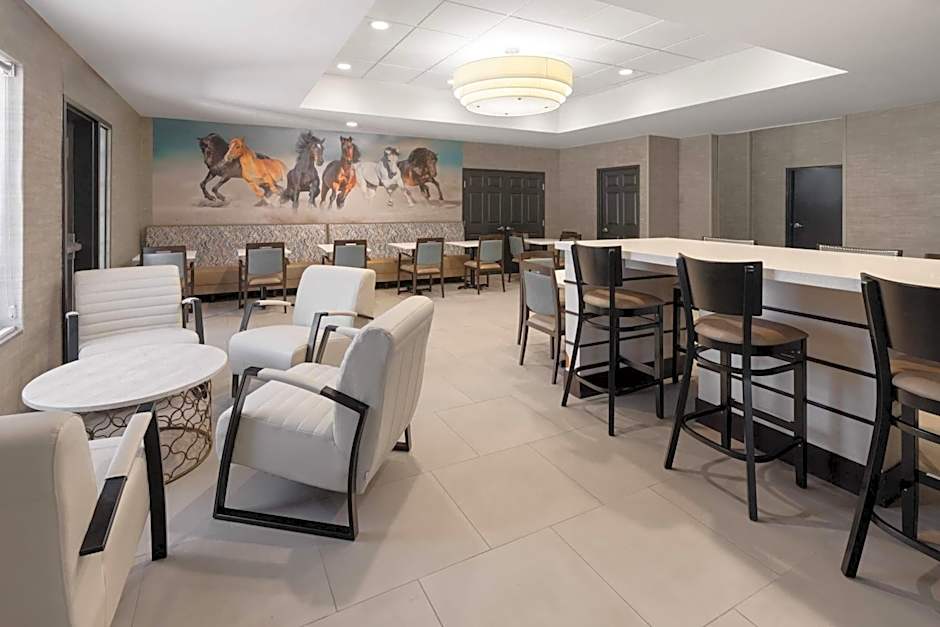 La Quinta Inn & Suites by Wyndham Ruidoso Downs