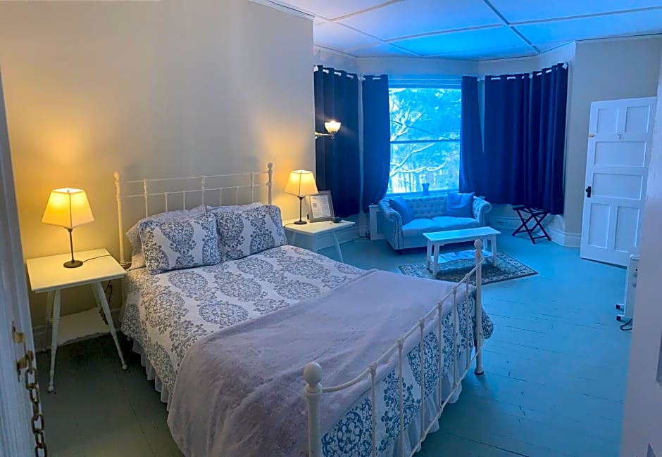 Franklin Manor Bed and Breakfast