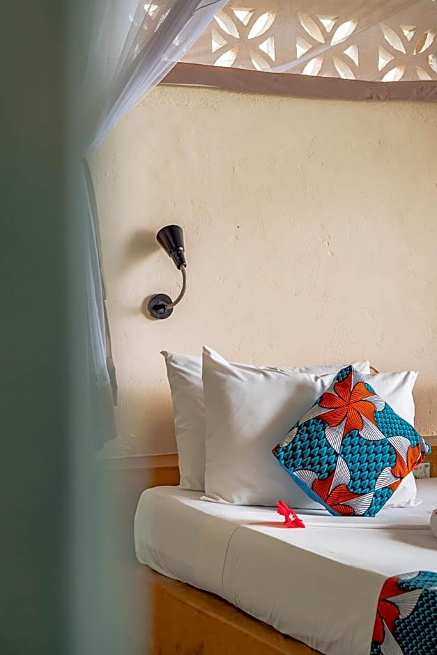 Sunshine Marine Lodge