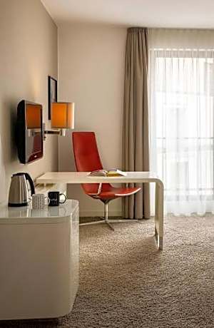 The INNSIDE Room