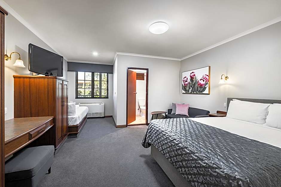 Photo 1 of 5 of Standard 1 Queen Bed