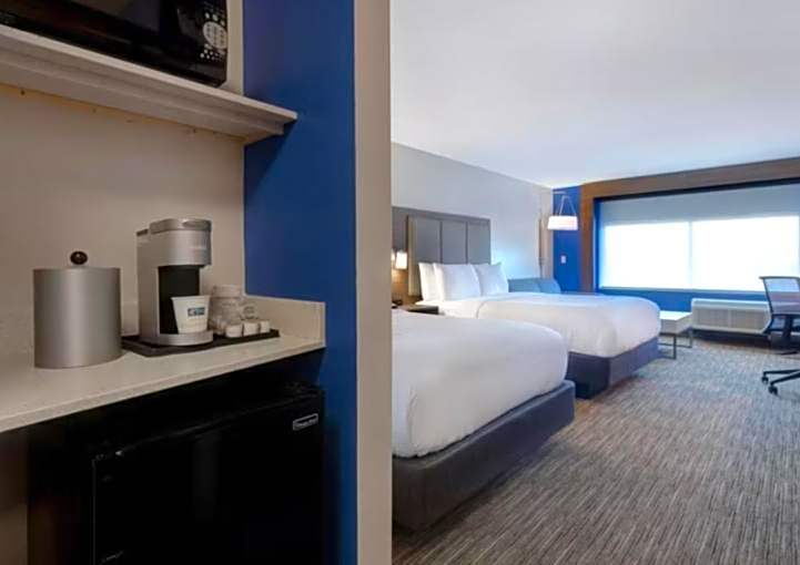 Holiday Inn Express & Suites - Detroit - Dearborn By IHG