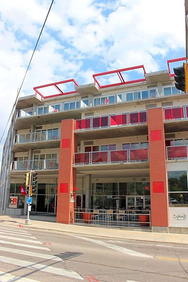 HotelRED