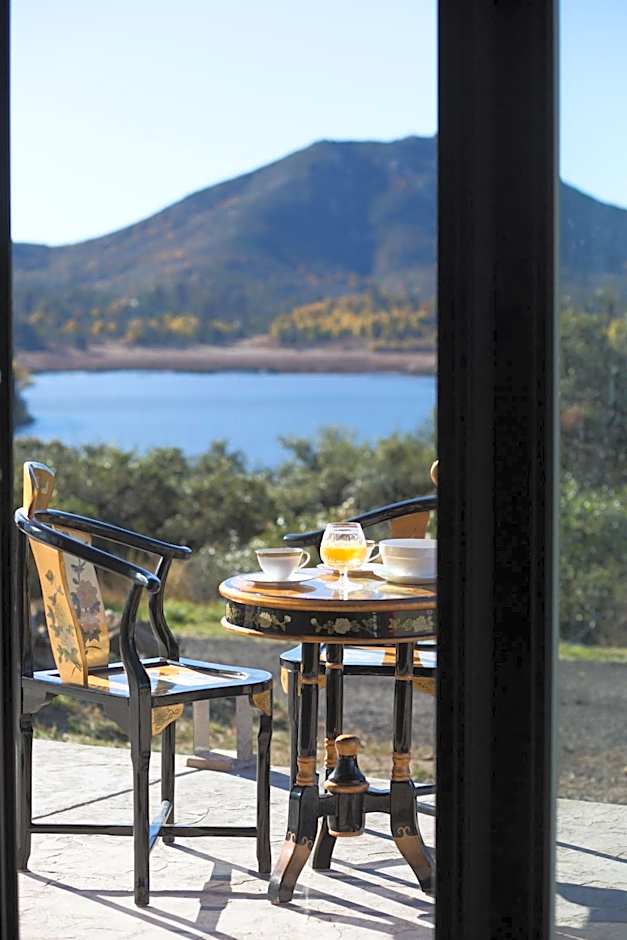 Quiet Mind Mountain Retreat