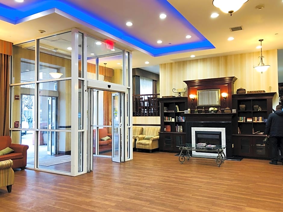 Queens County Inn and Suites