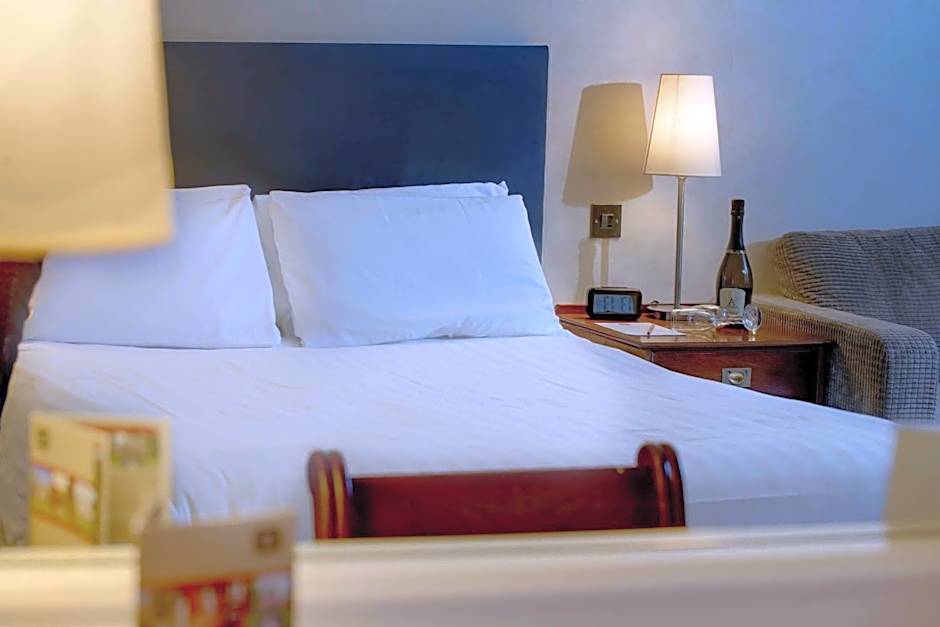 Best Western Plough & Harrow Hotel