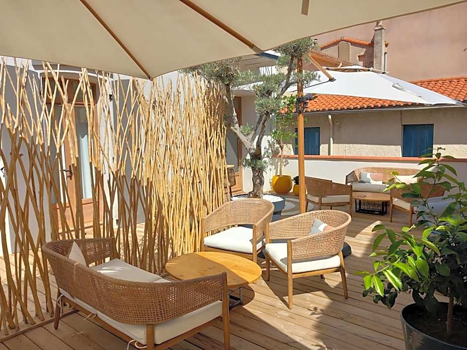 Intense Boutik-Hôtel