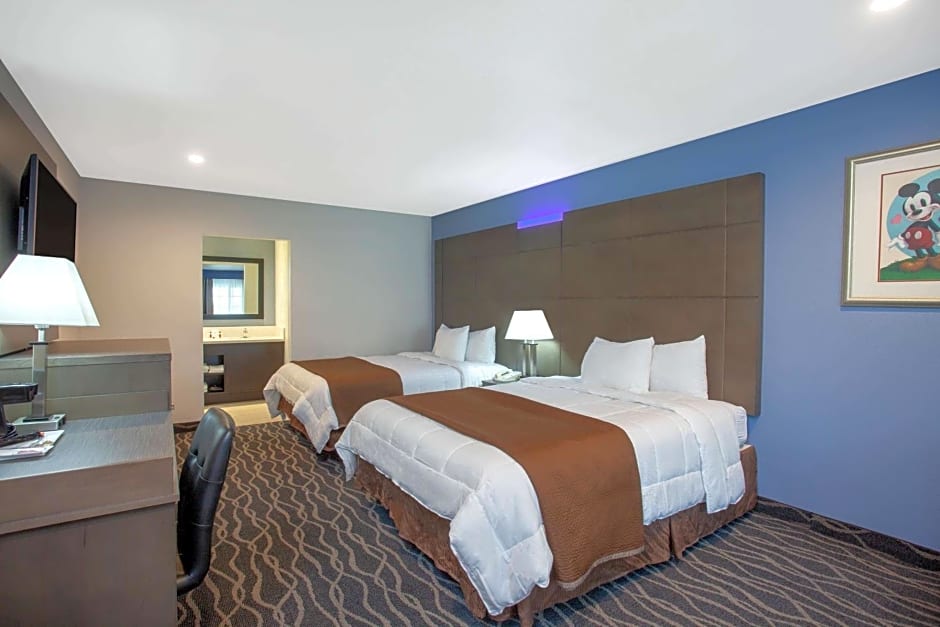 Travelodge Inn & Suites by Wyndham Anaheim on Disneyland Dr