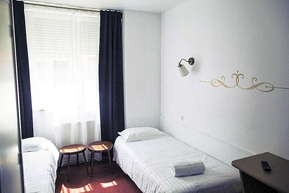 The Old Hotel Ravel Centre