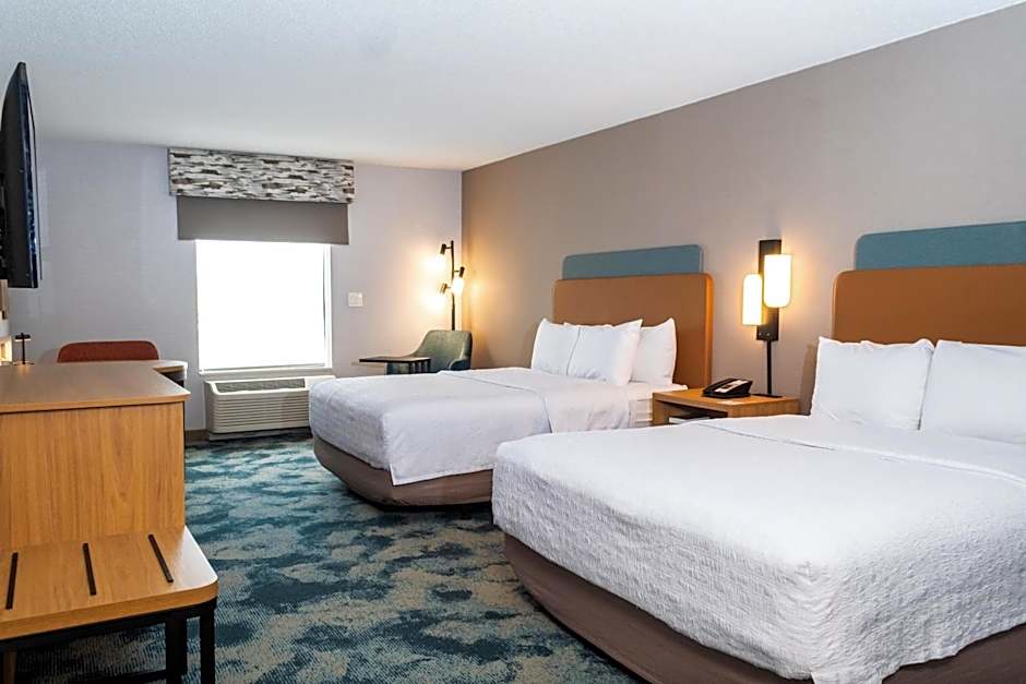 Hampton Inn & Suites Addison