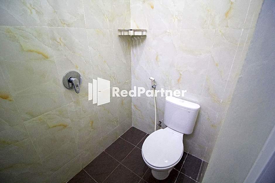 Balmoral House near Ambarukmo Plaza Mall Yogyakarta Mitra RedDoorz