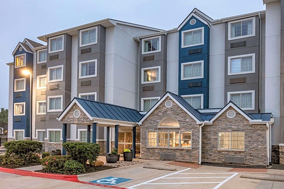 Microtel Inn and Suites by Wyndham Austin Airport
