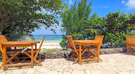 Bara Beach Bungalows