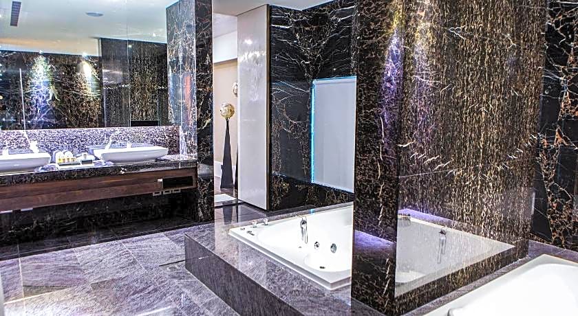 All-Ur Chain Boutique Motel