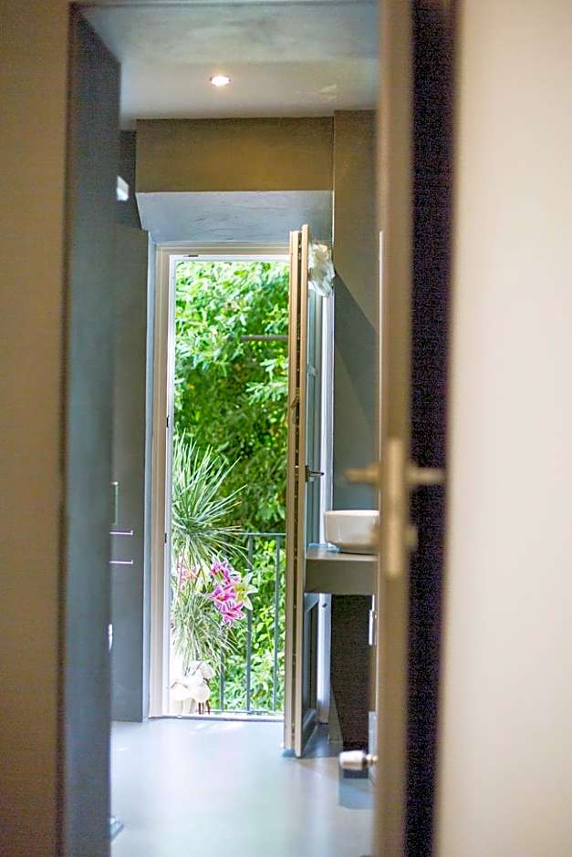 LUCUS Exclusive Bed and Breakfast