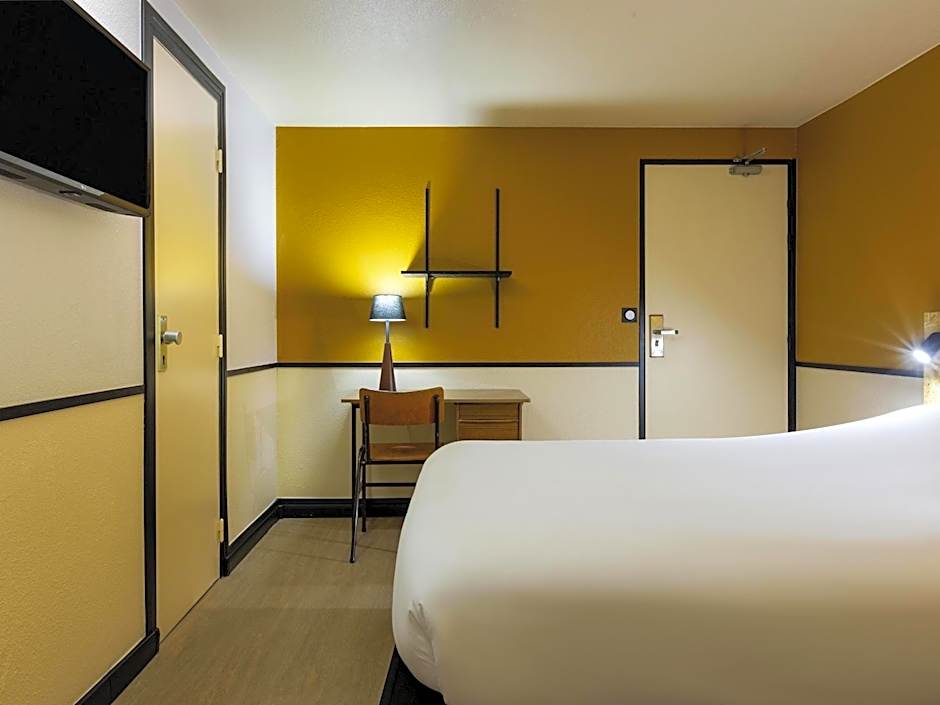 Greet Hôtel Villeneuve la Garenne - rénové