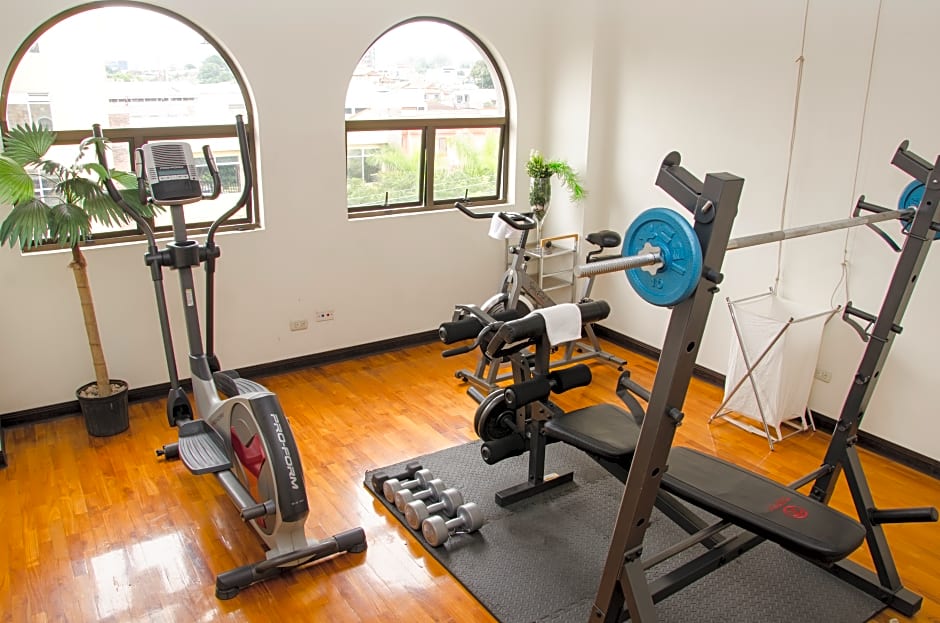 Plaza Real Suites & Apartments