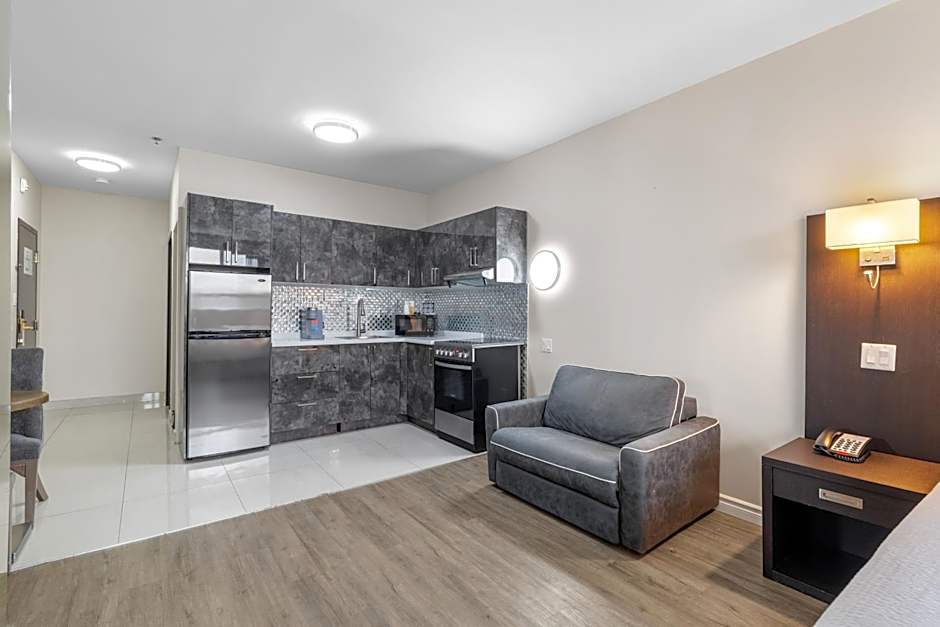 Hotel Montreal Metropolitan, an Ascend Collection Hotel